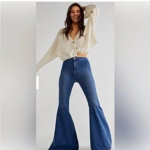 We the Free Flare Jeans (Black)